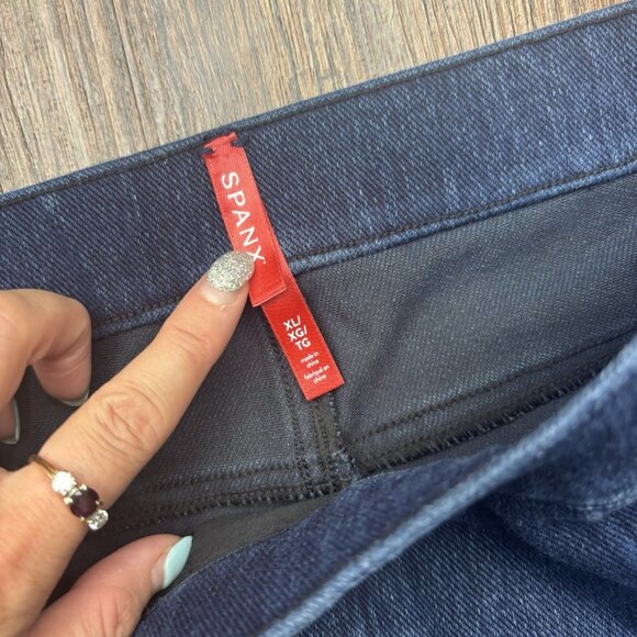 Spanx Pull On Skinny Jeans Distressed Dark Wash Women’s Size Size XL - Picture 5 of 10